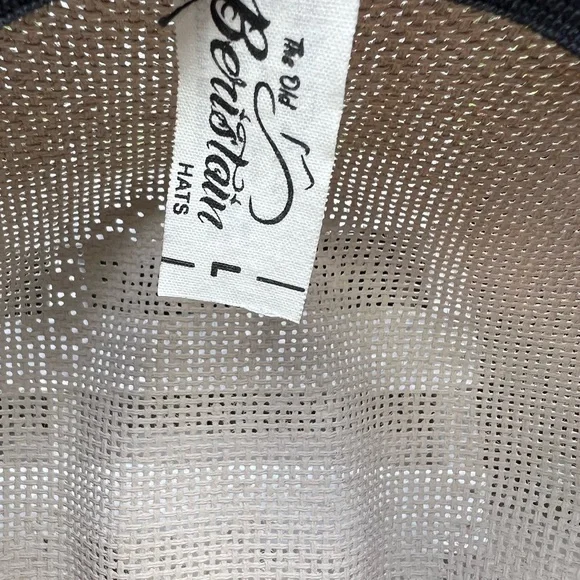 🆕Hand-Painted Artisan Panama Hat Made in Mexico – Floral Design - Picture 6 of 7